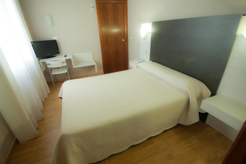 Hotel Fornos Calatayud Pokój zdjęcie